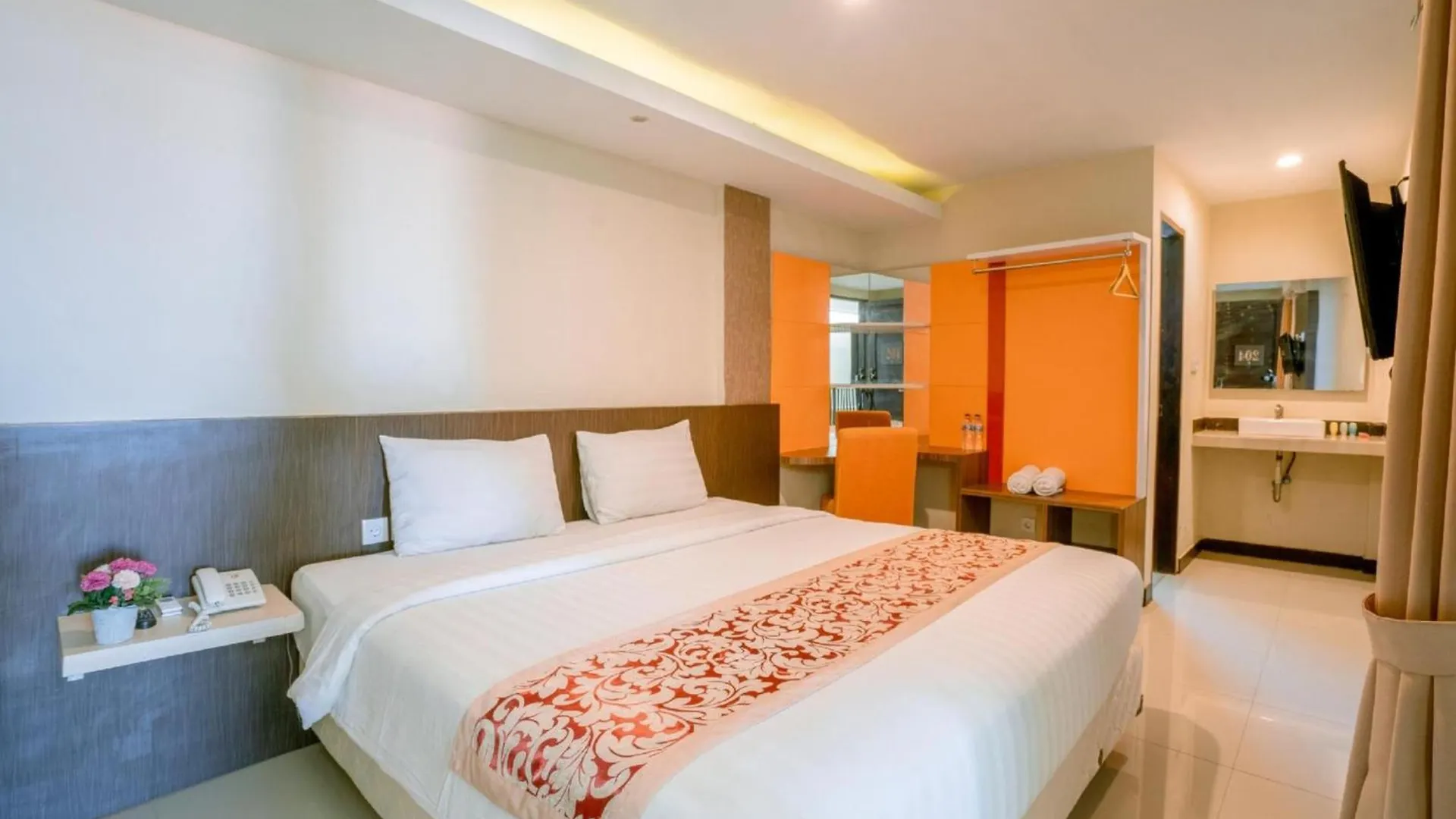 Hotel O Kuta Near Sunset Road Formerly Balitone Residence Денпасар